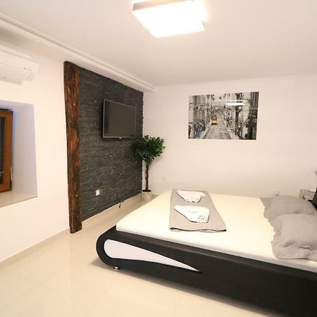 Apartment Porto With Terrace บัชกา ภายนอก รูปภาพ